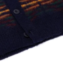 Howlin ' Cardigan 