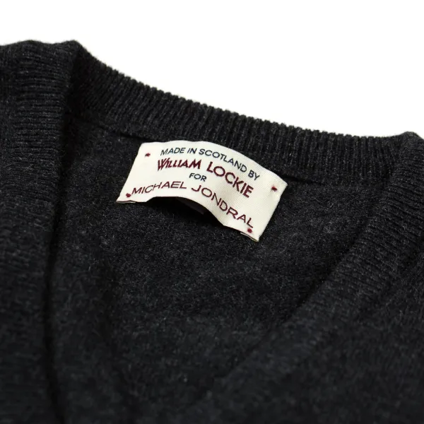 William Lockie Jumper "Oxton Vee" Made From Fine Scottish 1 Ply Cashmere
