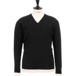 William Lockie Sweater "Oxton Vee" From Fine Scottish 1 Ply Cashmere